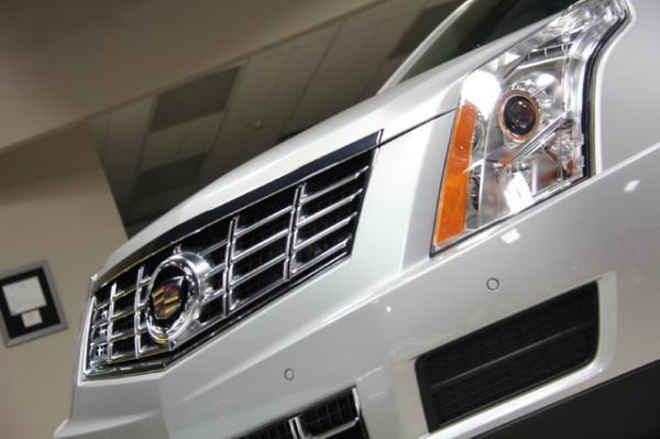 New 2014 Cadillac SRX Luxury Collection for sale Sold at Chicago Motor Cars in West Chicago IL 60185 4