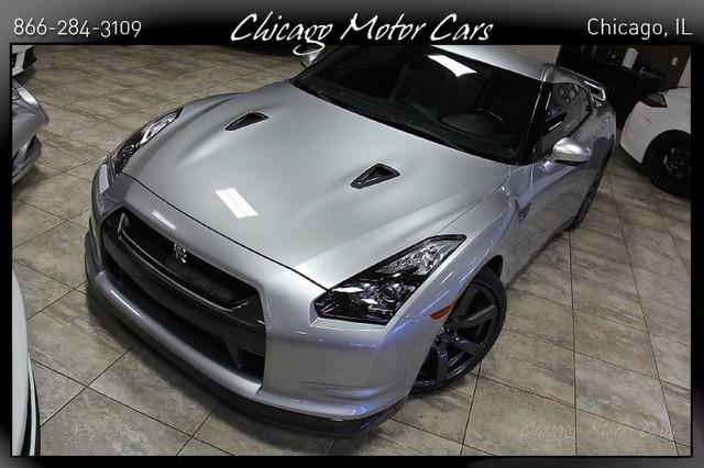 Used-2009-Nissan-GT-R-Premium-Premium