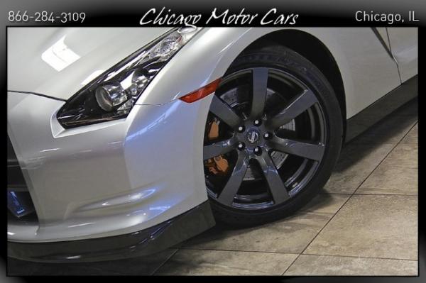 Used 2009 Nissan GT-R Premium Premium for sale Sold at Chicago Motor Cars in West Chicago IL 60185 3