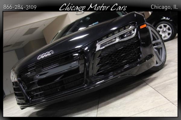 Used 2014 Audi R8 V10 Quattro for sale Sold at Chicago Motor Cars in West Chicago IL 60185 3