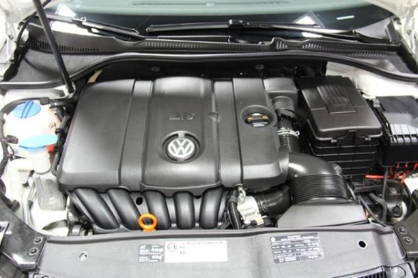 New-2011-Volkswagen-Golf