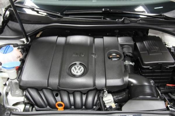 New-2011-Volkswagen-Golf