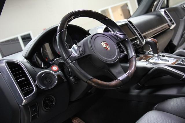 New-2011-Porsche-Cayenne-S