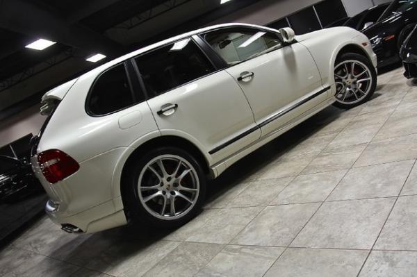 New-2010-Porsche-Cayenne-GTS