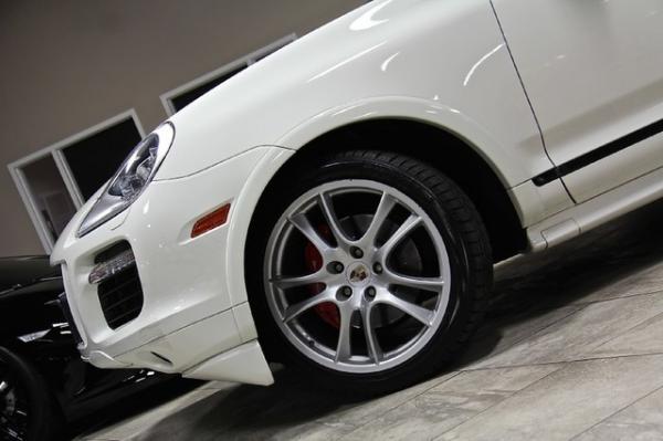 New-2010-Porsche-Cayenne-GTS