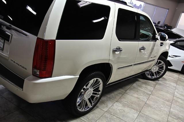 New-2009-Cadillac-Escalade-Platinum-Edition