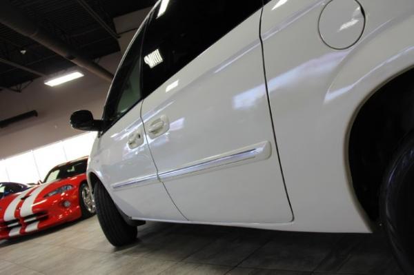 New 2007 Chrysler Town & Country Touring LWB Signa for sale Sold at Chicago Motor Cars in West Chicago IL 60185 6