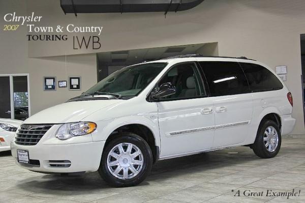 New 2007 Chrysler Town & Country Touring LWB Signa for sale Sold at Chicago Motor Cars in West Chicago IL 60185 1