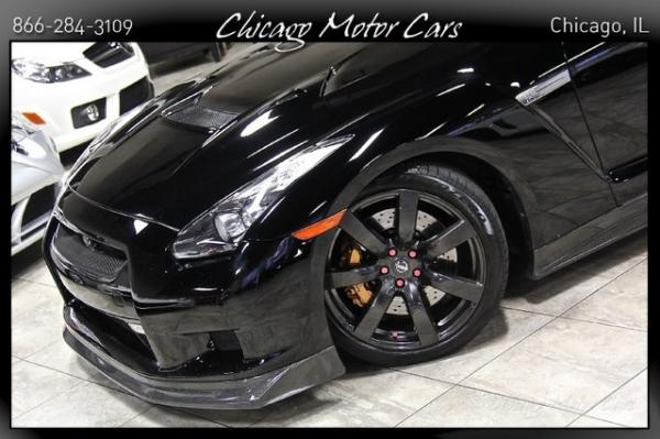 Used 2010 Nissan GT-R Premium for sale Sold at Chicago Motor Cars in West Chicago IL 60185 3