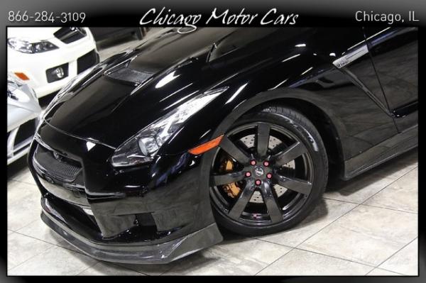 Used-2010-Nissan-GT-R-Premium