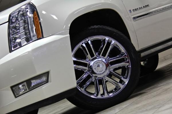 New 2009 Cadillac Escalade Platinum Edition for sale Sold at Chicago Motor Cars in West Chicago IL 60185 4