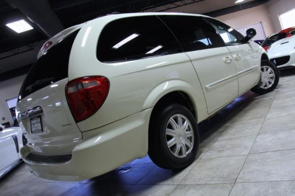 New 2007 Chrysler Town & Country Touring LWB Signa for sale Sold at Chicago Motor Cars in West Chicago IL 60185 4