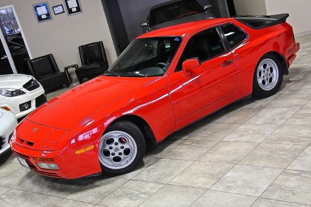 New-1986-Porsche-944-Turbo