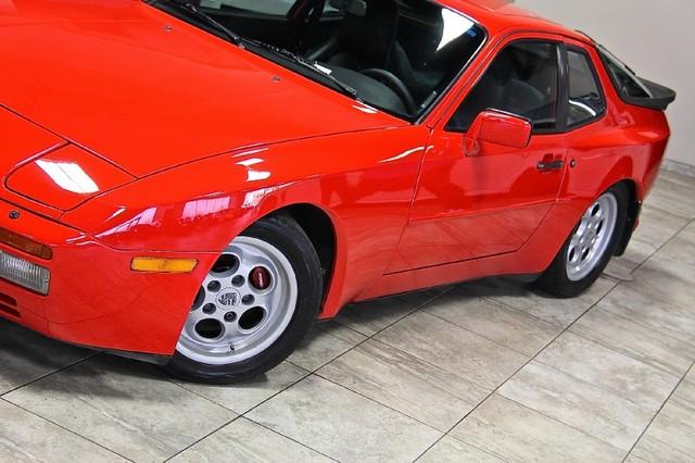 New-1986-Porsche-944-Turbo