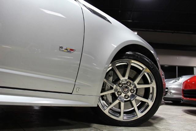 New-2009-Cadillac-CTS-V