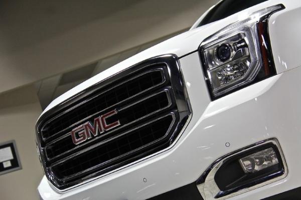 New 2015 GMC Yukon SLE for sale Sold at Chicago Motor Cars in West Chicago IL 60185 5