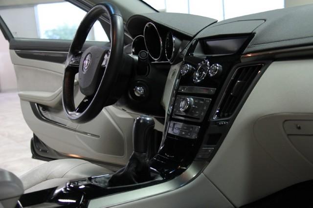 New-2009-Cadillac-CTS-V