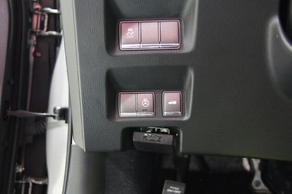 New-2011-Infiniti-M37X-AWD-x