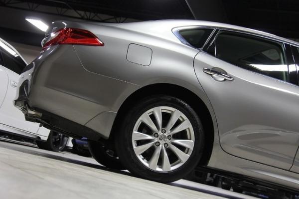 New-2011-Infiniti-M37X-AWD-x