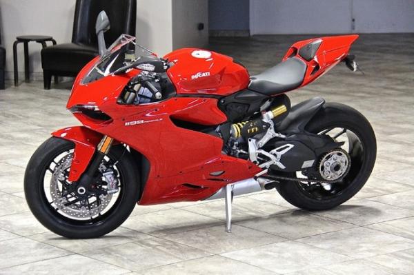 New-2013-Ducati-1199-Panigale-Sport