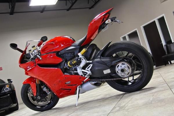 New-2013-Ducati-1199-Panigale-Sport