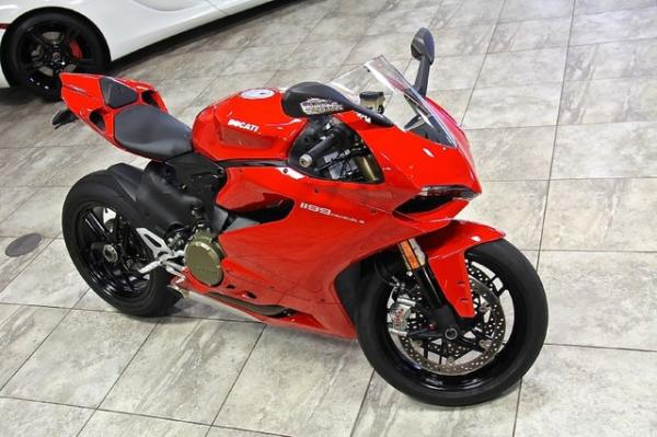 New-2013-Ducati-1199-Panigale-Sport