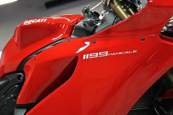 New-2013-Ducati-1199-Panigale-Sport