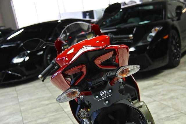 New-2013-Ducati-1199-Panigale-Sport