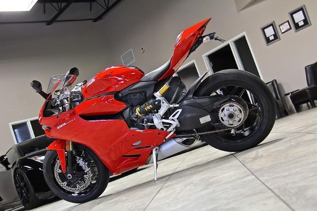 New-2013-Ducati-1199-Panigale-Sport