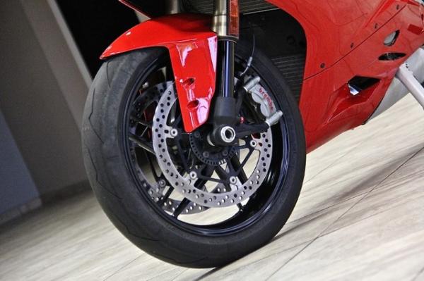 New-2013-Ducati-1199-Panigale-Sport