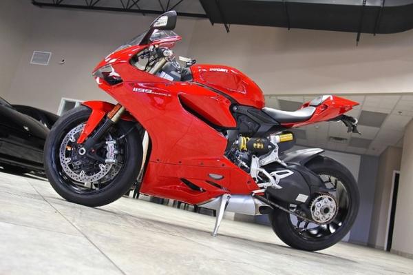 New-2013-Ducati-1199-Panigale-Sport