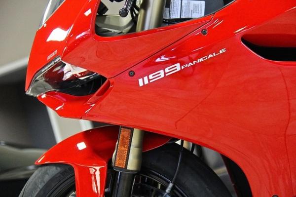 New-2013-Ducati-1199-Panigale-Sport