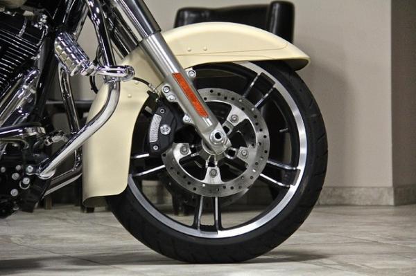 New 2014 Harley-Davidson Street Glide Special FLHXS for sale Sold at Chicago Motor Cars in West Chicago IL 60185 3