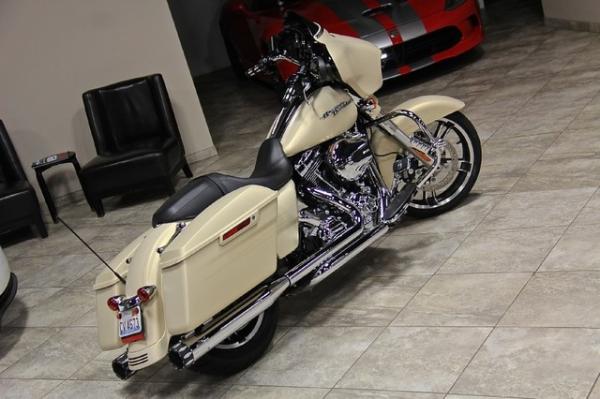 New-2014-Harley-Davidson-Street-Glide-Special-FLHXS