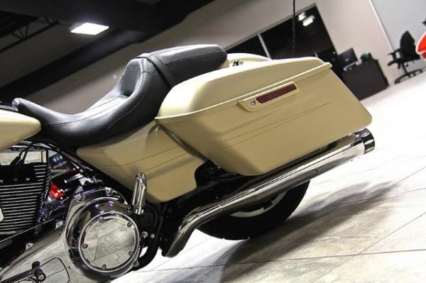 New-2014-Harley-Davidson-Street-Glide-Special-FLHXS