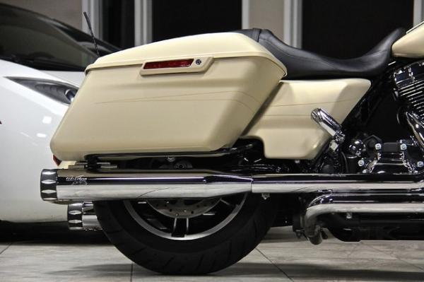 New 2014 Harley-Davidson Street Glide Special FLHXS for sale Sold at Chicago Motor Cars in West Chicago IL 60185 5