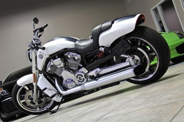 New-2011-Harley-Davidson-V-Rod-Muscle