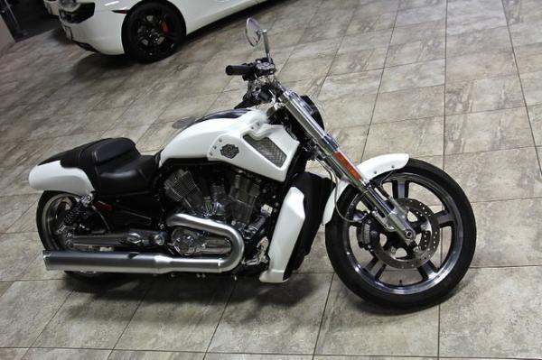 New-2011-Harley-Davidson-V-Rod-Muscle