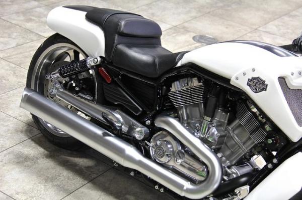 New-2011-Harley-Davidson-V-Rod-Muscle