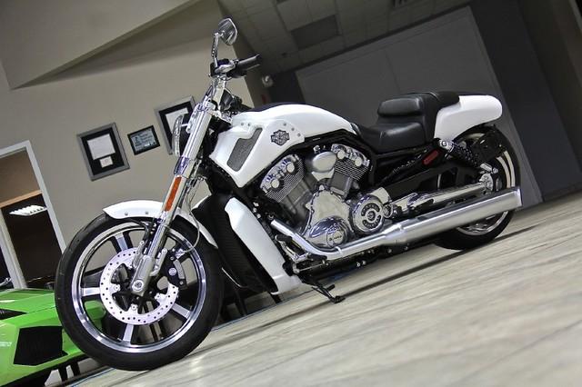 New-2011-Harley-Davidson-V-Rod-Muscle