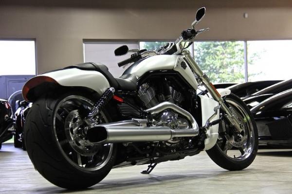 New-2011-Harley-Davidson-V-Rod-Muscle