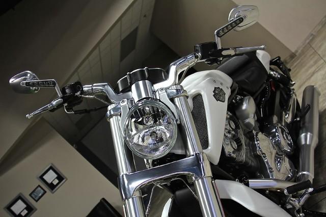 New-2011-Harley-Davidson-V-Rod-Muscle