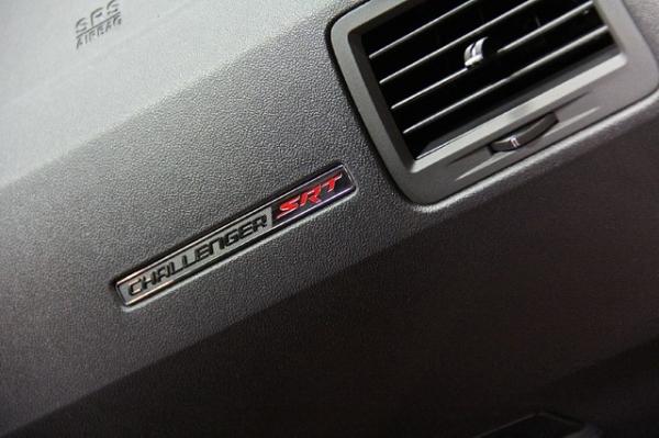 New-2013-Dodge-Challenger-SRT8