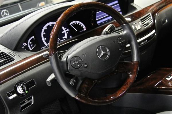 New-2010-Mercedes-Benz-S550-4-Matic