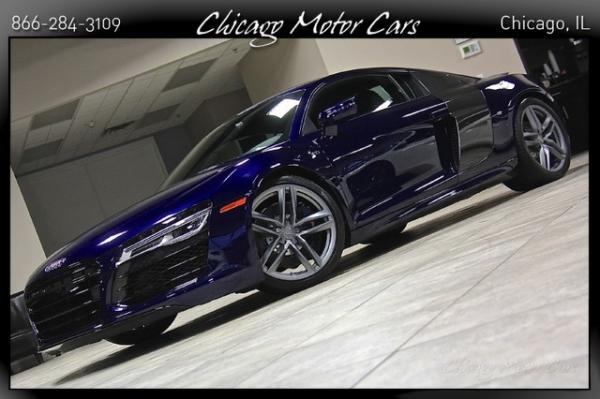 Used 2014 Audi R8 Quattro V10 for sale Sold at Chicago Motor Cars in West Chicago IL 60185 3