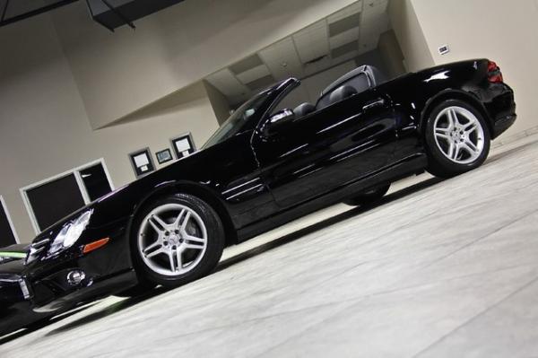 New 2007 Mercedes-Benz SL550 for sale Sold at Chicago Motor Cars in West Chicago IL 60185 4