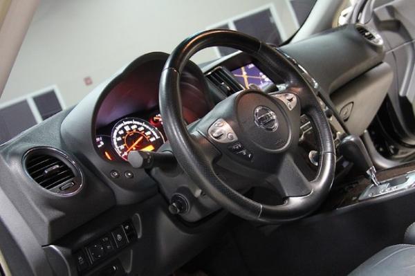 New-2011-Nissan-Maxima-35-SV-wPremium-Pkg