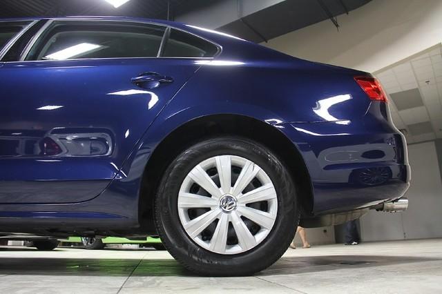 New-2012-Volkswagen-Jetta-S