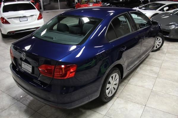 New-2012-Volkswagen-Jetta-S