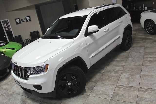 New-2011-Jeep-Grand-Cherokee-Laredo-4WD